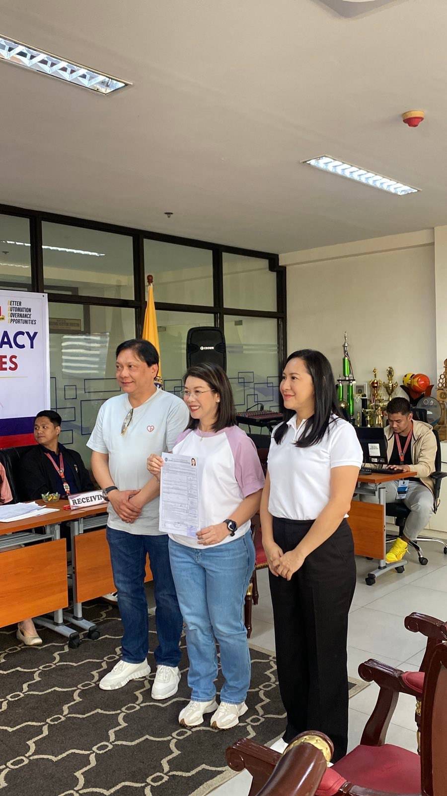 Rep. Marivic Co-Pilar files her COC alongside QC Mayor Joy Belmonte and husband Councilor Banjo