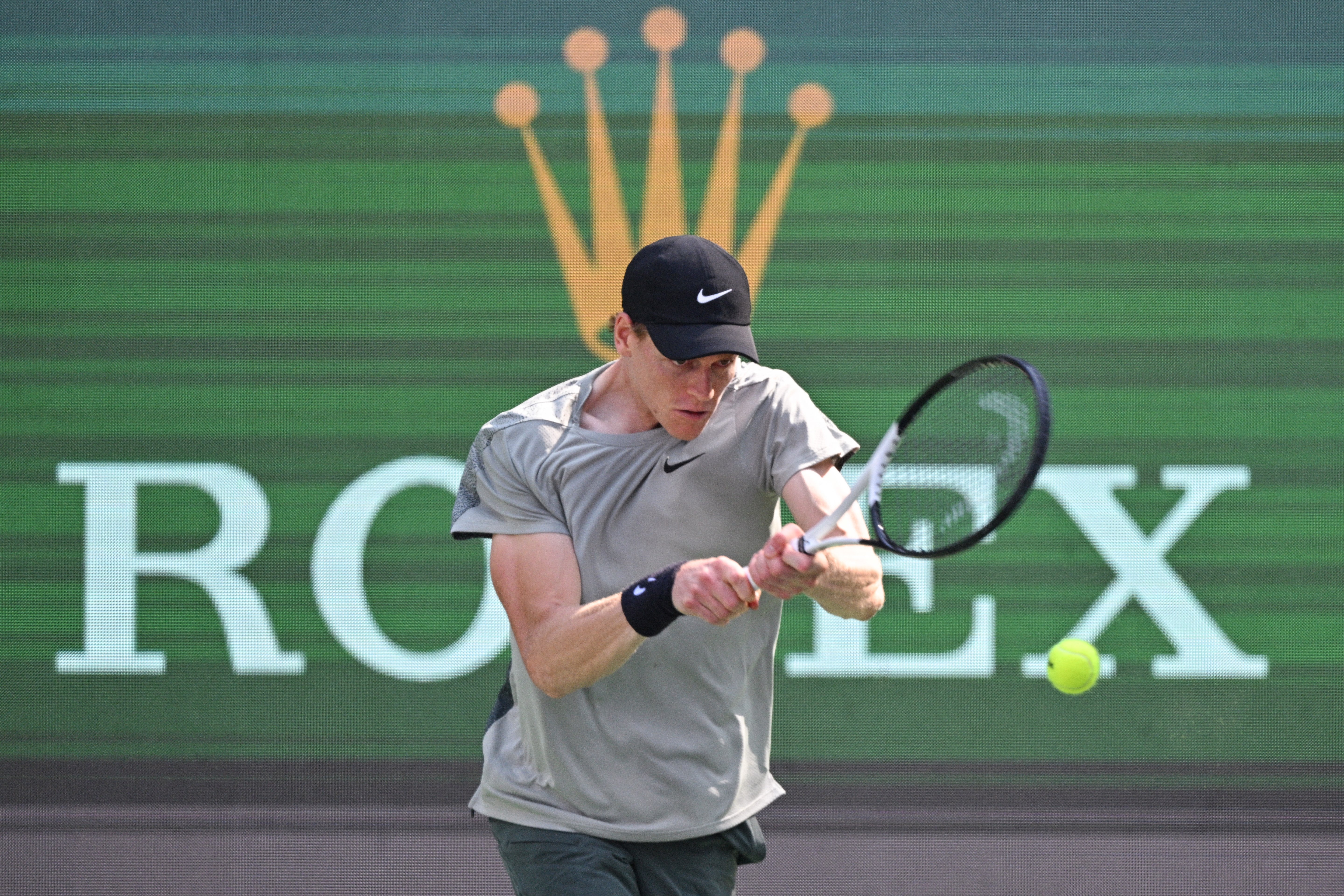 Sinner, Medvedev forge quarters duel