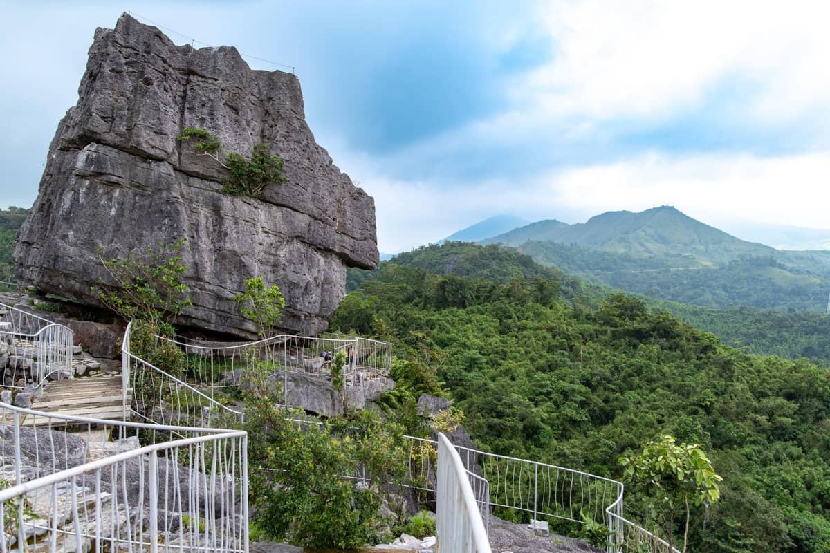 Masungi Georeserve | Photo courtesy of RLC Residences / Kim David