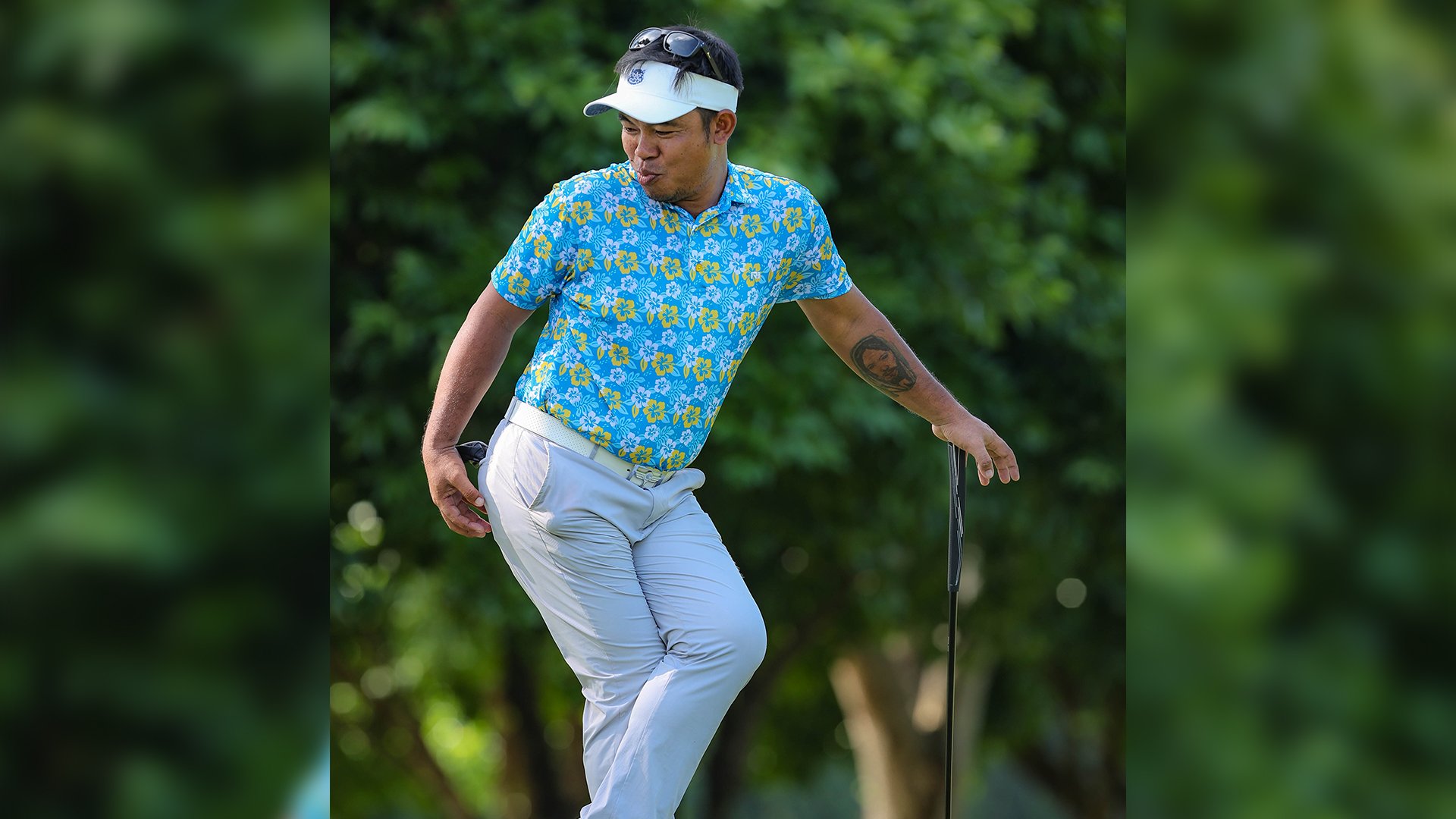 Gialon grabs lead with solid 66