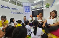 Ambassador Ilan Fluss told students of Malaya Elementary School the story of David and Goliath at the school’s new library donated by Israel. Education is the key focus of Israel’s productive relationship with the Philippines.