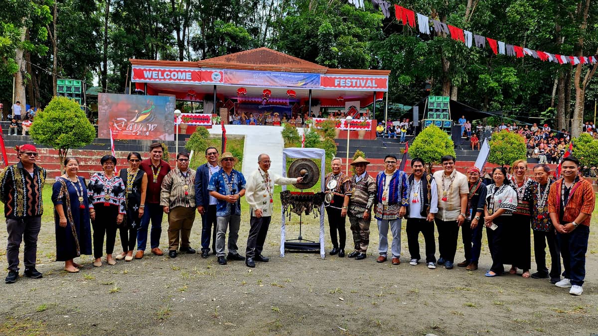 NCCA and local officials hit the gong to signal the start of the Dayaw Festival.
