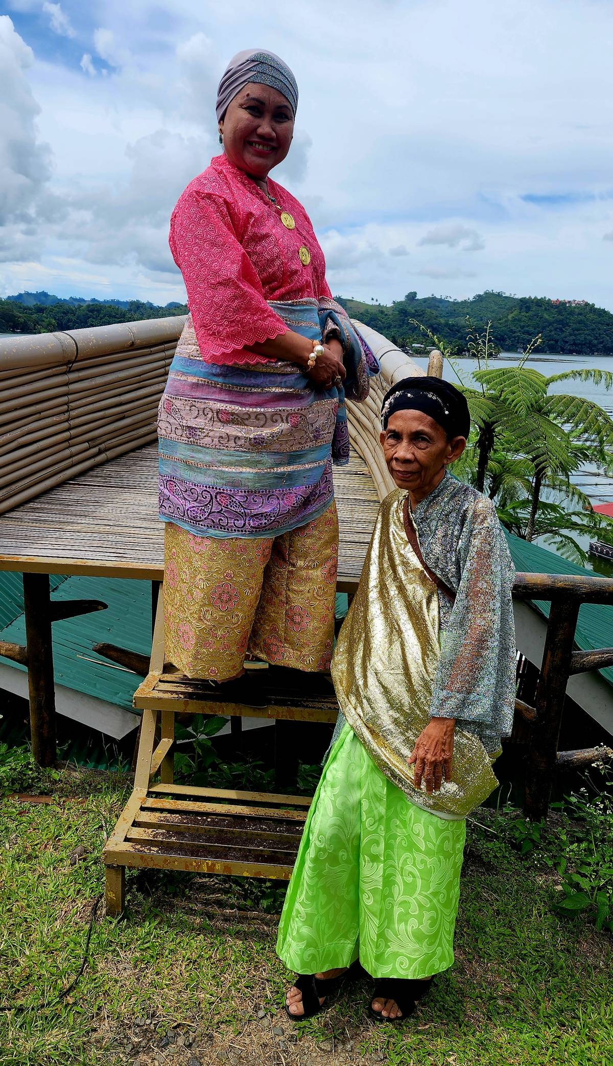 Manlilikha ng Bayan and Sama traditional dancer Sakinur-Ain Delasas and Sama dancer Nursida Diamson Jaluddin participated at the Dayaw Festival.
