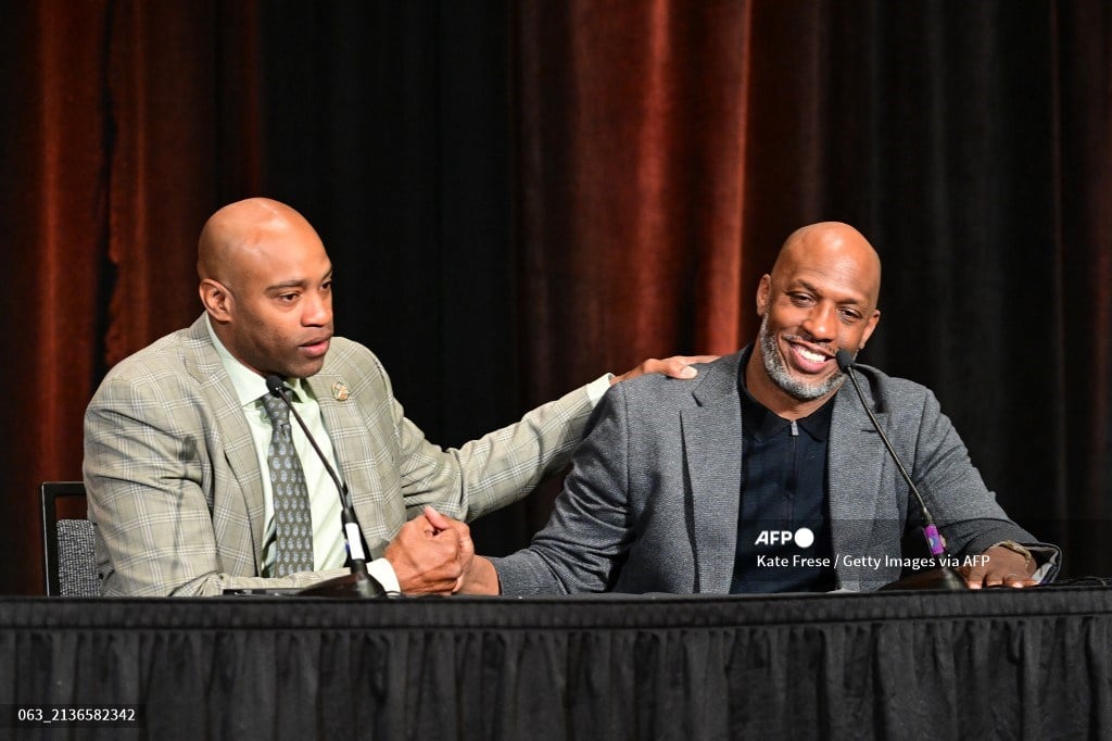 Vince Carter and Chauncey Billups during the 2024 Naismith Hall of Fame Inductee Press Conference on April 6, 2024 at the Wigwam Resort in Litchfield Park, Arizona. NOTE TO USER: User expressly acknowledges and agrees that, by downloading and or using this photograph, user is consenting to the terms and conditions of the Getty Images License Agreement. Mandatory Copyright Notice: Copyright 2024 NBAE Kate Frese/NBAE via Getty Images/AFP
Kate Frese / NBAE / Getty Images / Getty Images via AFP