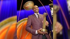 HALF MAN, HALF AMAZING: Carter, Billups walk into Hall of Fame