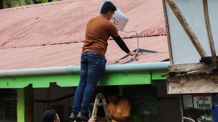 Surigao del Sur farming households get internet access from DAR, DICT