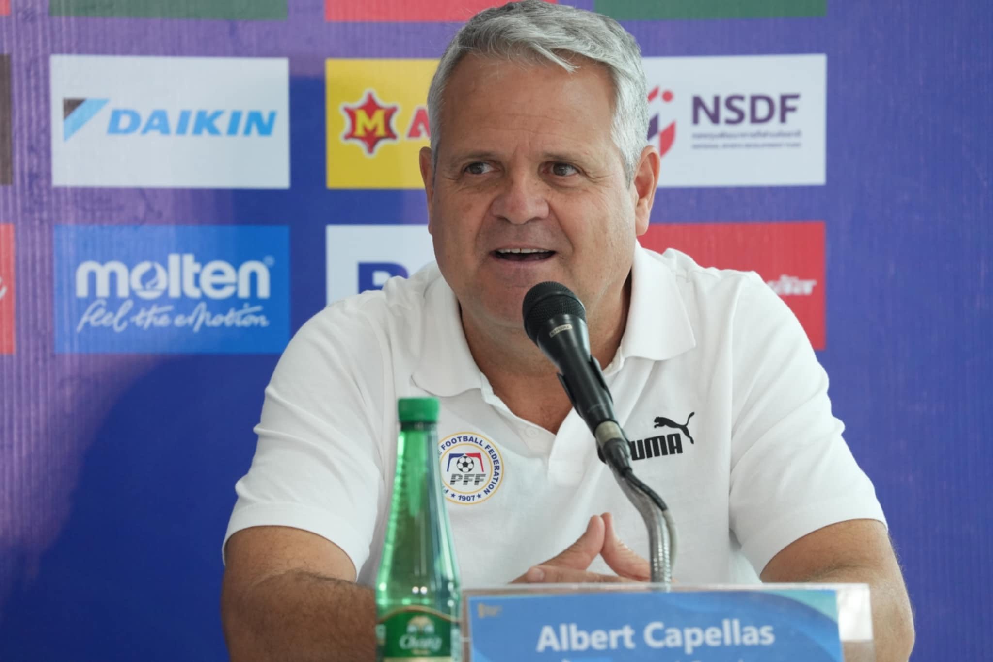 Capellas steps down as men’s football coach