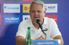 Capellas steps down as men’s football coach