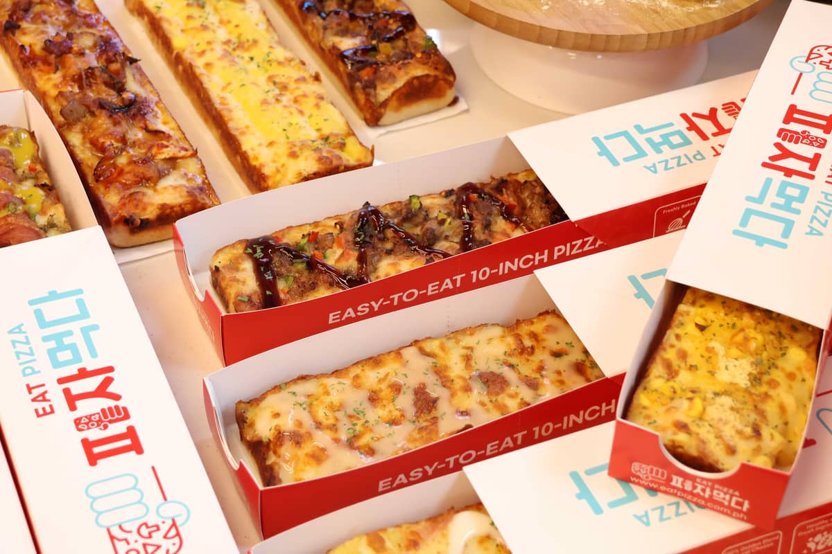 Eat Pizza offers 10 pizza flavors, from the classic Aloha, Real Cheese and Pepperoni to slides with a Korean twist like Beef Bulgogi, Samgyeopsal, Hot & Spicy Bulgogi, Sweet Potato, Korean Sausage, Sweet Milk and Sweet Corn Cheese.