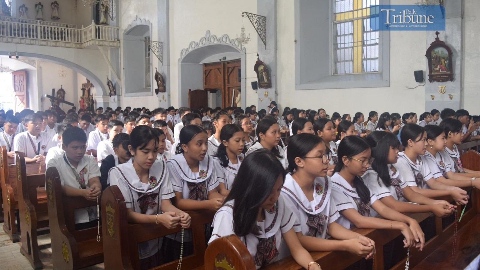 Uniting in Prayer: Students join the global rosary campaign