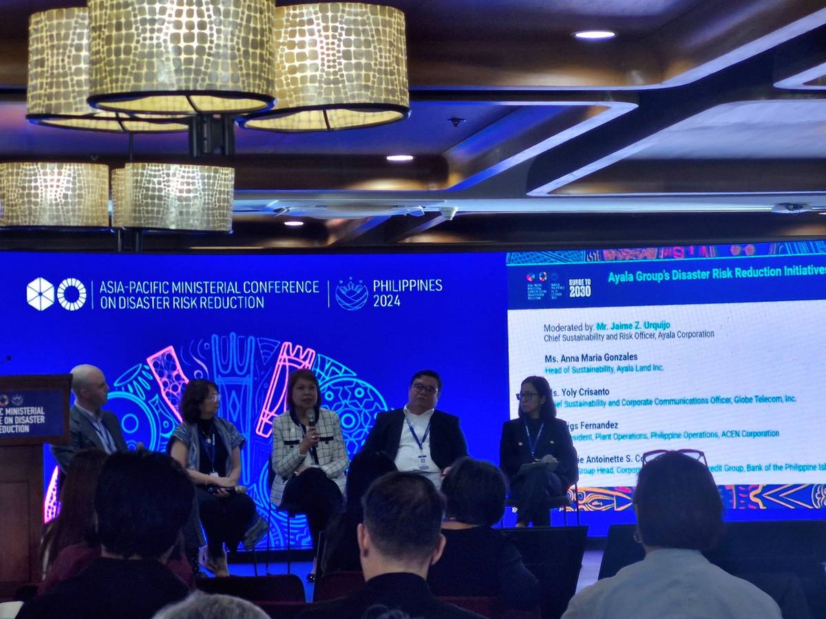L-R: Mr. Jaime Z. Urquijo, Chief Sustainability and Risk Officer, Ayala Corporation; Ms. Anna Maria Gonzales, Head of Sustainability, Ayala Land Inc.; Ms. Yoly Crisanto, Chief Sustainability and Corporate Communications Officer, Globe Telecom, Inc.; Mr. Migz Fernandez, President, Plan Operations, Philippine Operations, ACEN Corporation; Ms. Marie Antoinette Cortez, SVP, Head Corporate and Commercial Credit Group, Bank of the Philippine Islands.