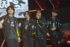 Fnatic ONIC PH beats Falcons AP Bren, books M6 appearance