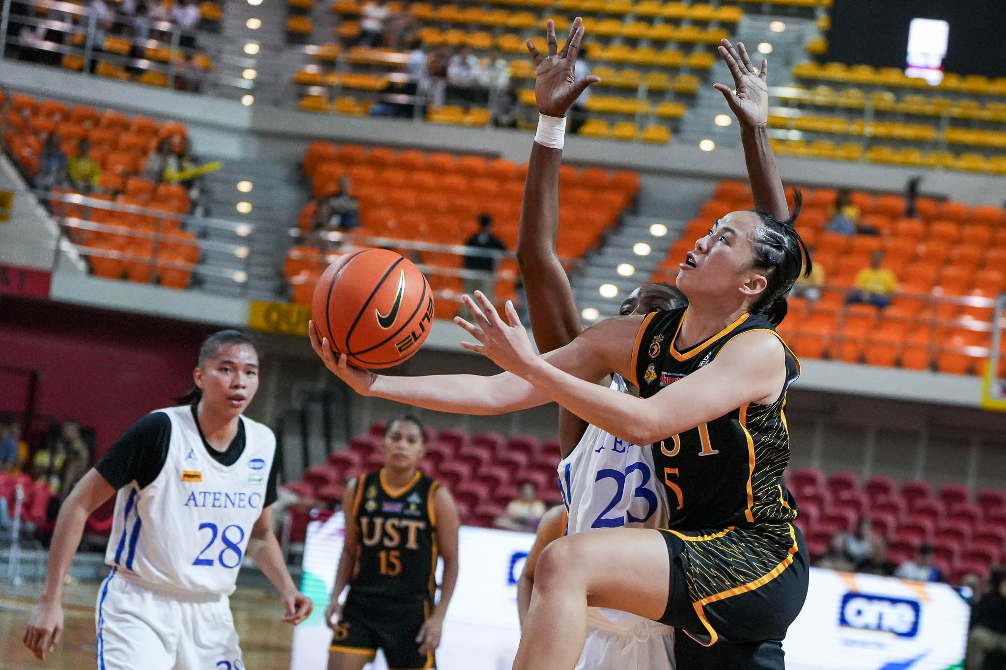 Pastrana waxes hot, lifts UST past Ateneo