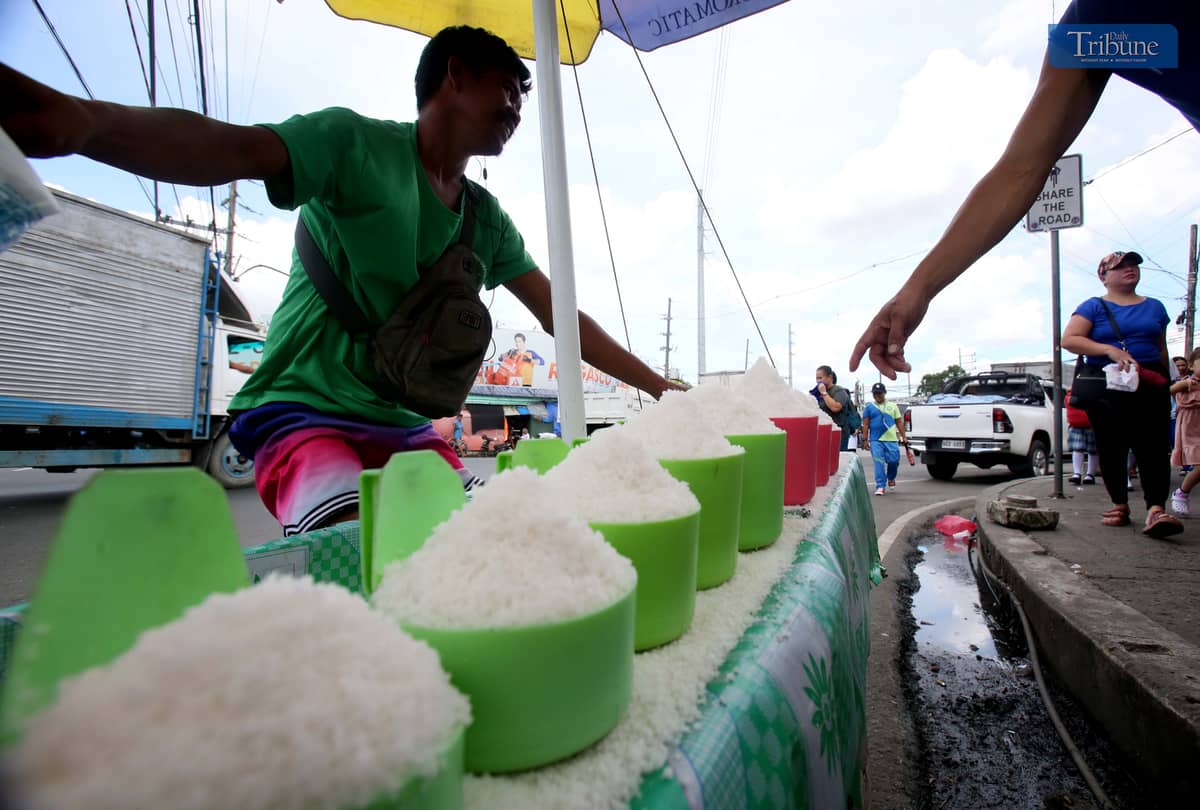 Quezon City salt vendor.