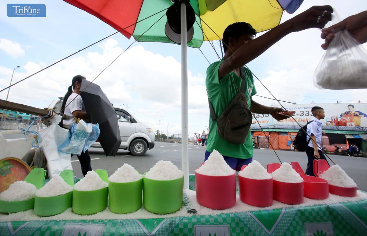 Quezon City salt vendor.
