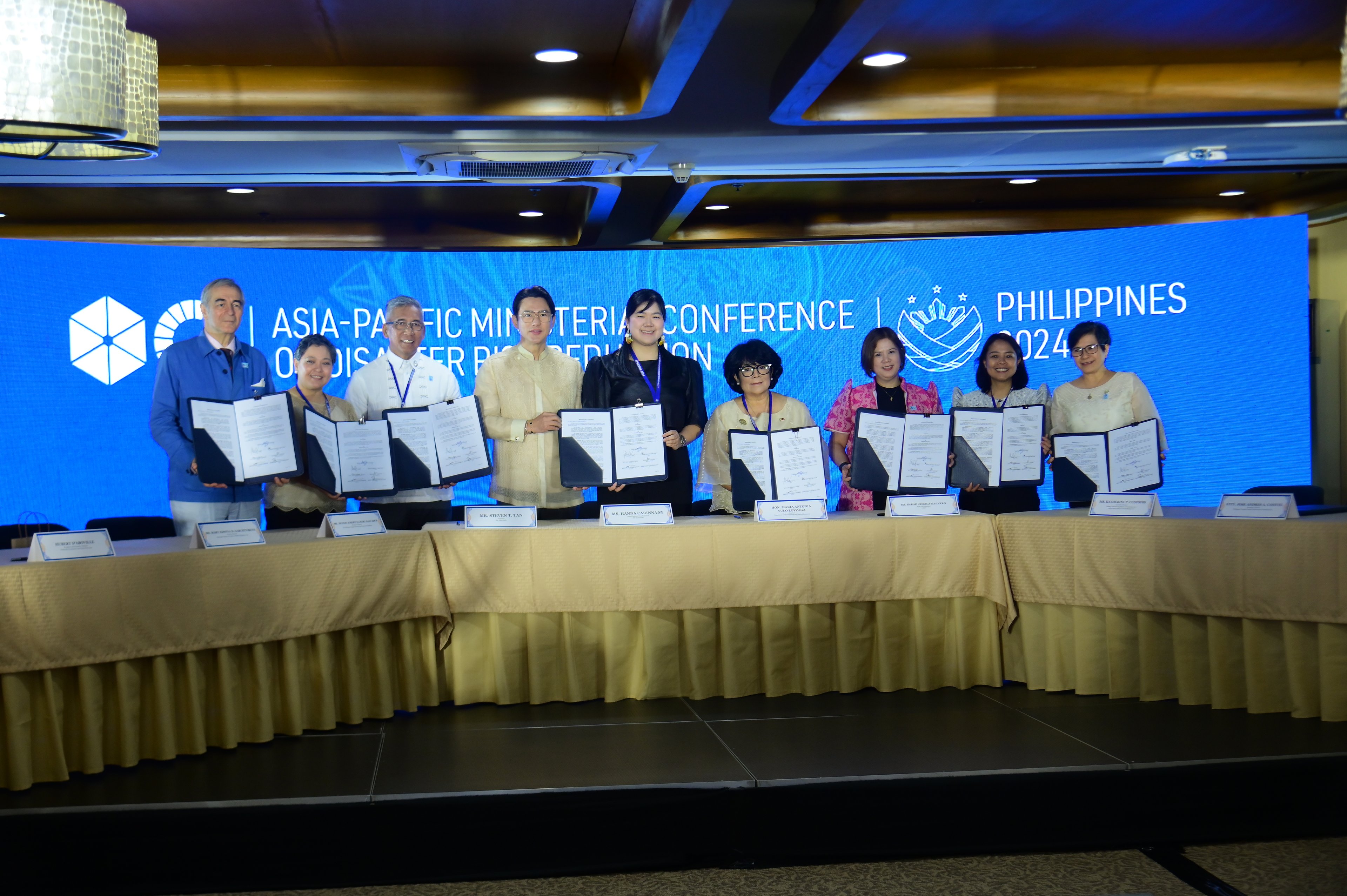 DENR and SM partner to save 
critically endangered PHL species