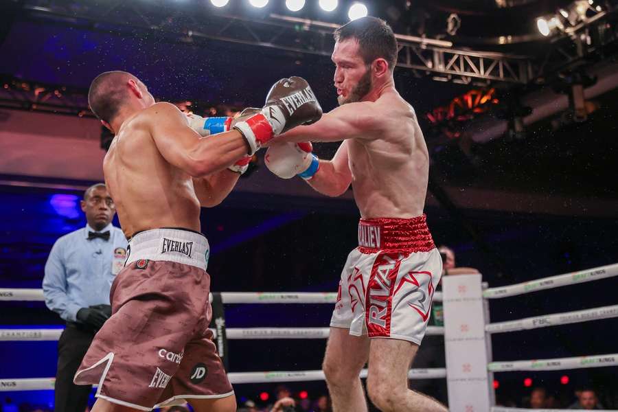 Murtazaliev crushes Tszyu