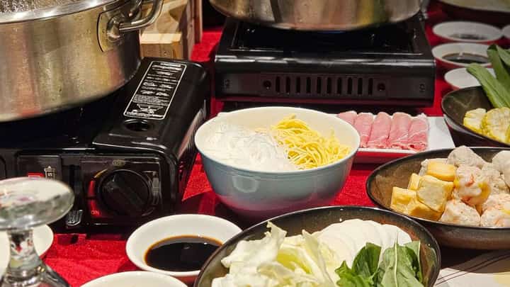 The weekend hot pot is perfect for families and barkadas.