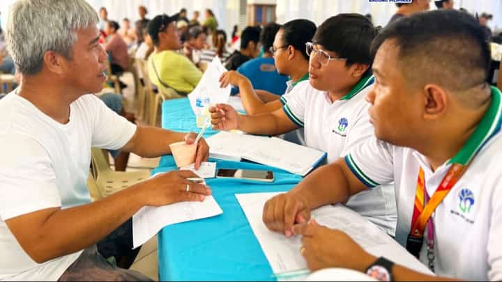 NHA housing caravan visits Bustos