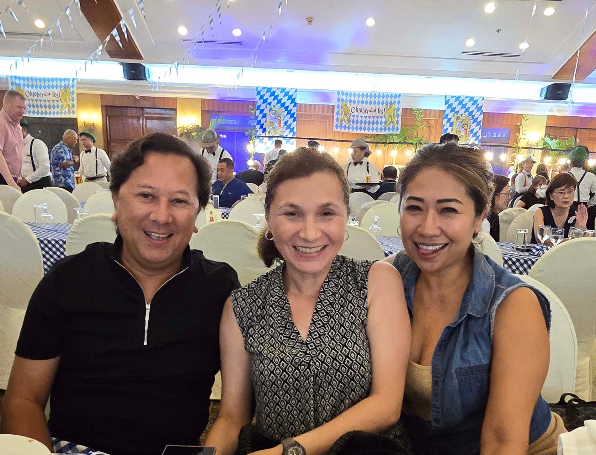 Sonny and Annabelle Alo with Lyn Moro.