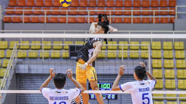 Giles Torres of Savouge launches a powerful middle attack against VNS defenders during their 2024 Spikers’ Turf Invitational Conference game at the Santa Rosa Sports Complex. The Spin Doctors prevailed, 25-16, 25-23, 25-16.
