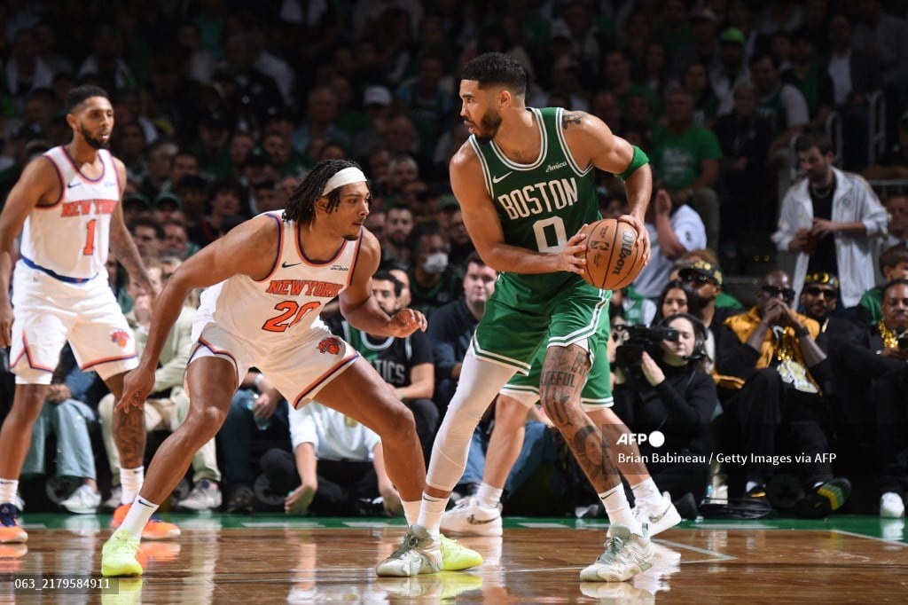 Celtics dominate Knicks to launch NBA title defense