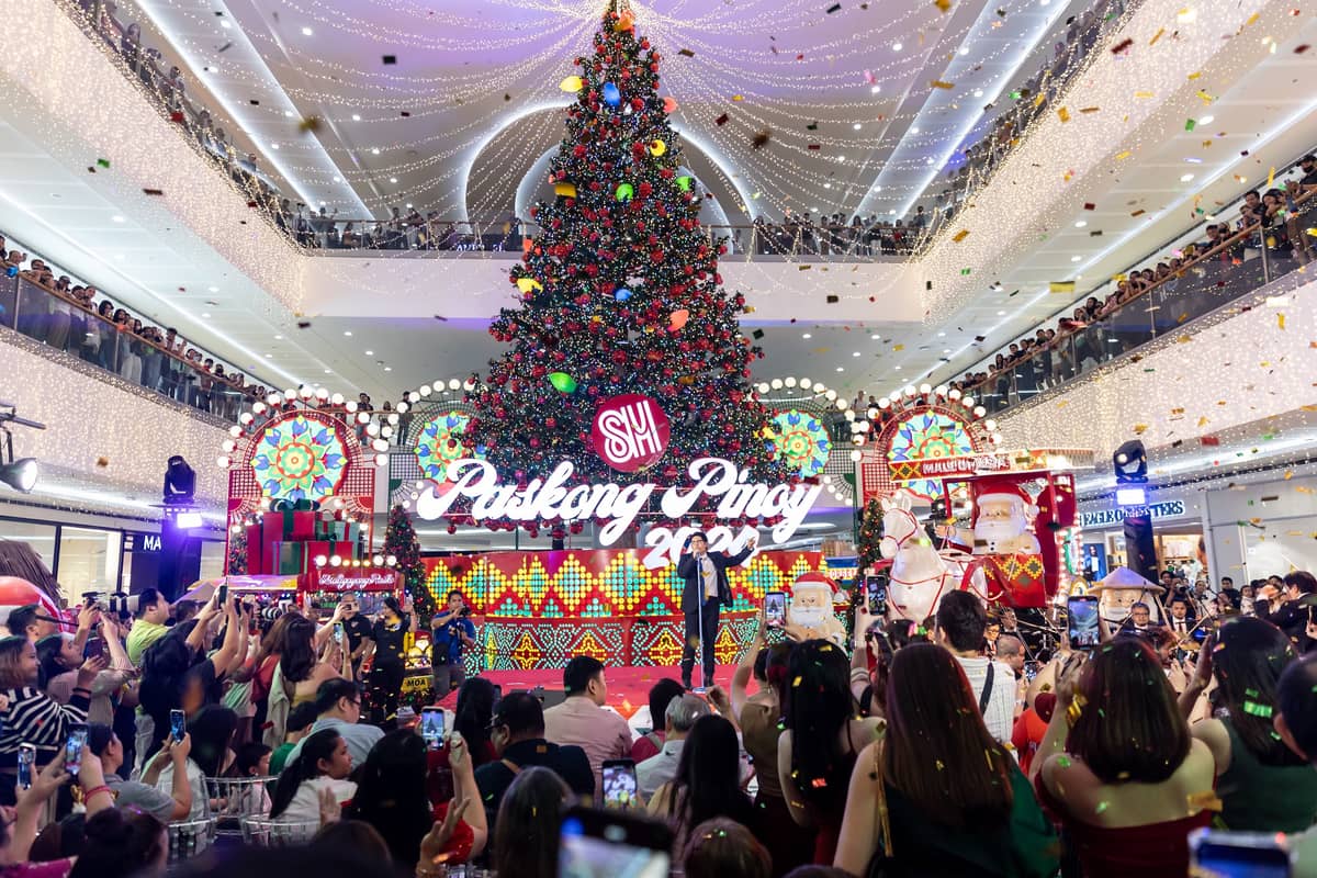 Paskong Pinoy magic is in full swing at SM Mall of Asia.