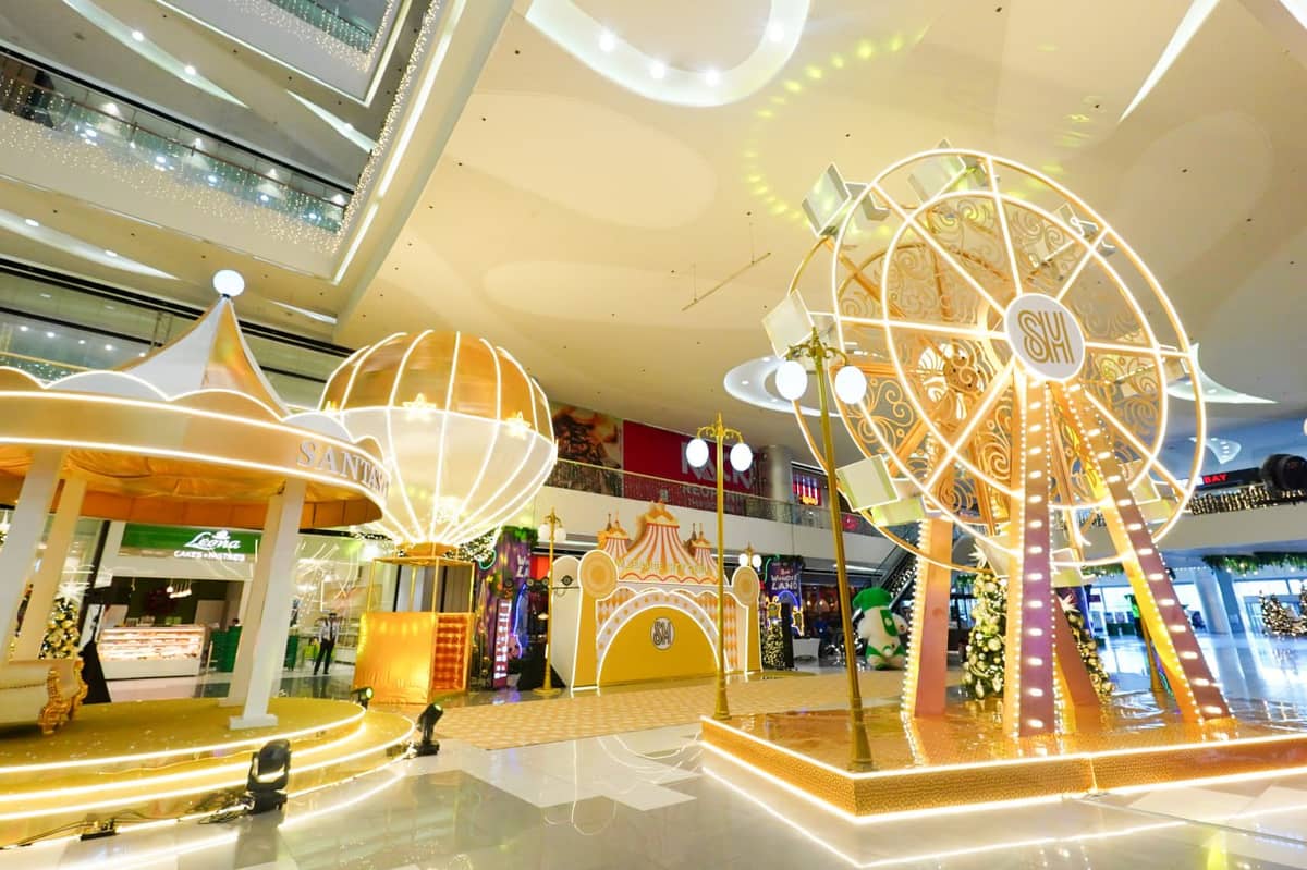 A Christmas winter wonderland in the Visayas at SM Seaside City Cebu.