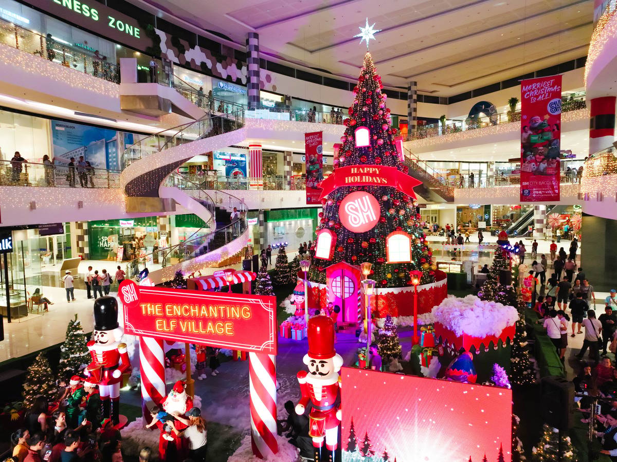 Celebrate the festive season at Santa's Elf Village in SM City Bacolod.
