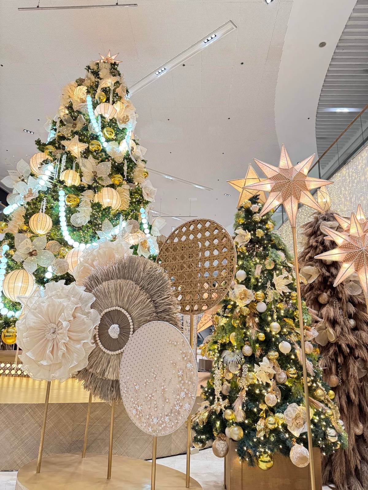 SM Aura’s Sinag at Saya showcases handcrafted Christmas ornaments made from local resources.