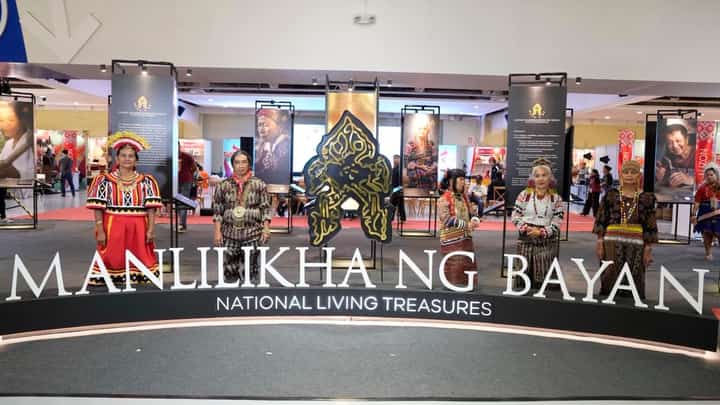 Photo courtesy of Senator Loren Legarda on Facebook.