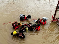 Philippines Rushes to Aid Stranded as Storm Death Toll Climbs