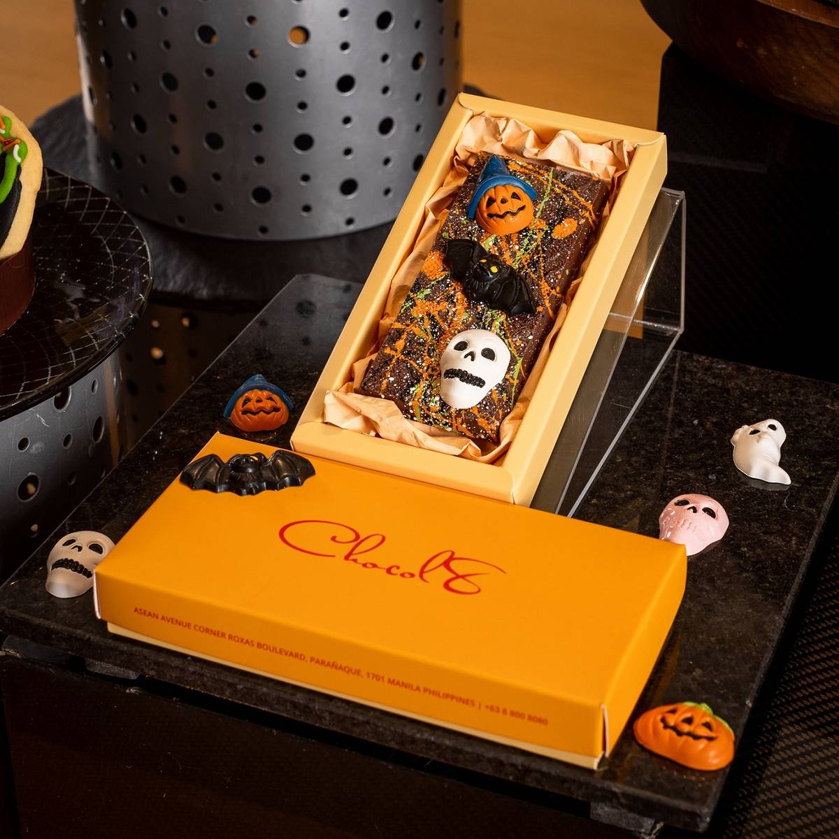 The Monster Cookie Chocolate Bar of Café Society’s Chocol8, makes for wickedly delightful Halloween bites.