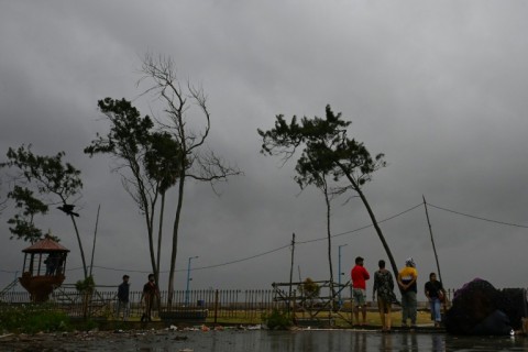 Over 1 million Indians flee from cyclone