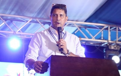Leyte police chiefs told to probe mayors over alleged illegal activities