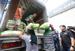 ACT-CIS Partylist Rep. Erwin Tulfo oversees aid distribution