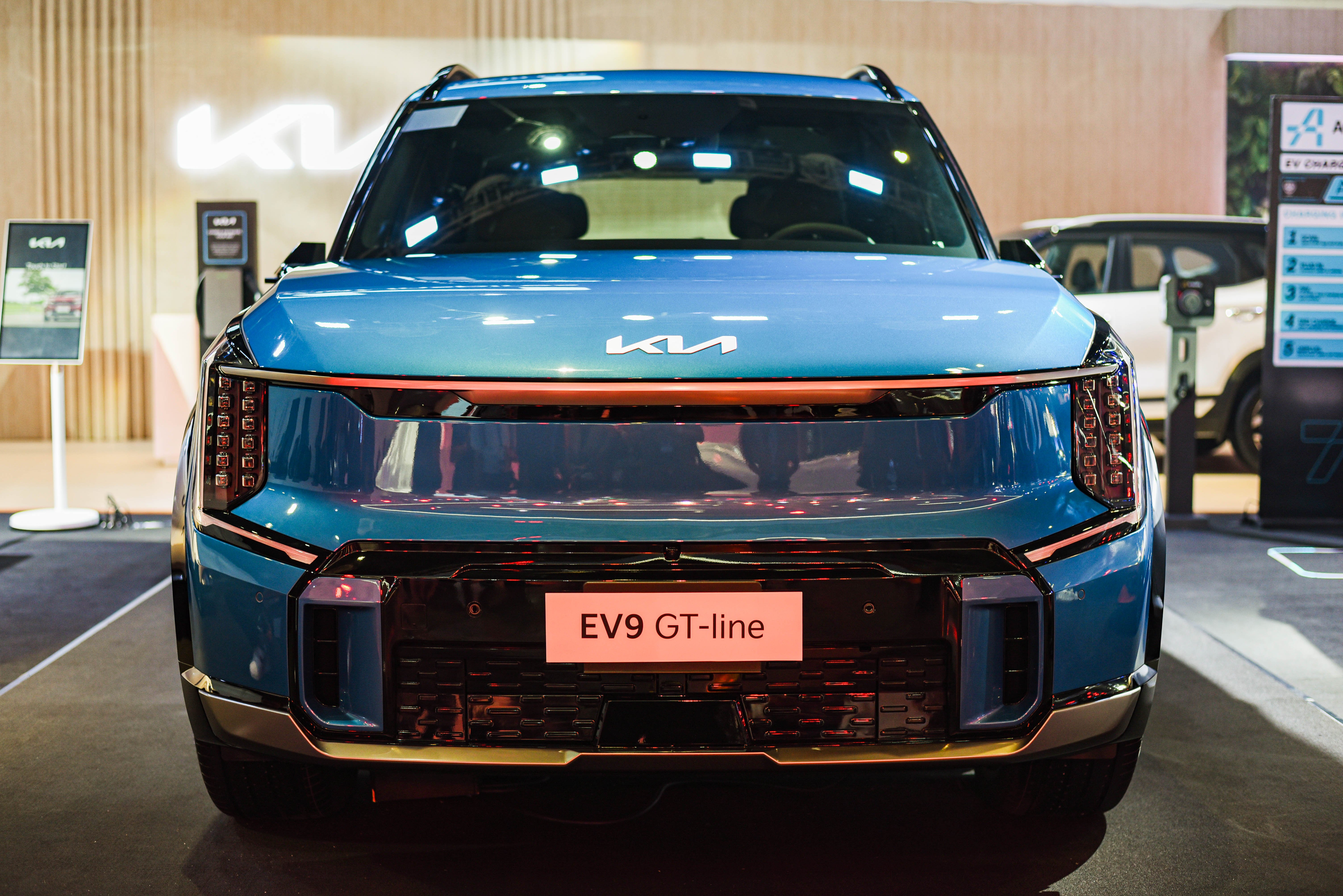 KIA ELECTRIFIED: The EV9 SUV major step toward electric mobility