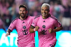 Suarez, Alba power Miami