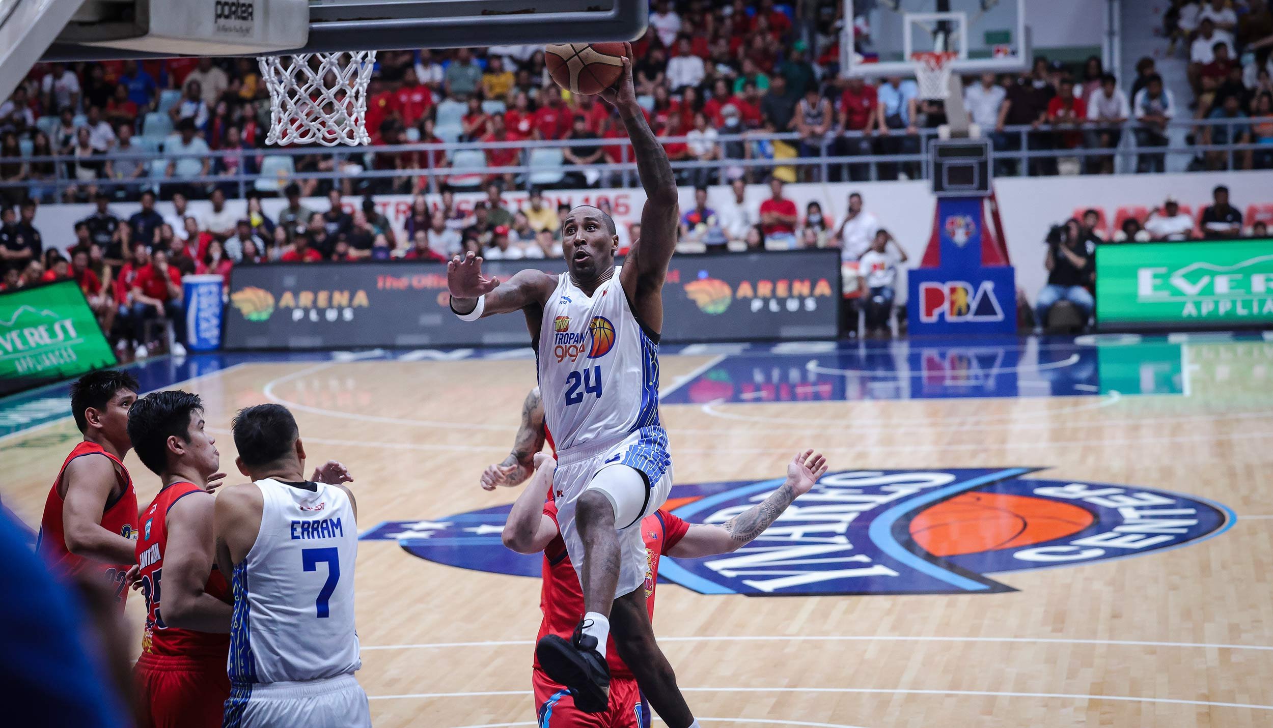 Ginebra, TNT light up title series