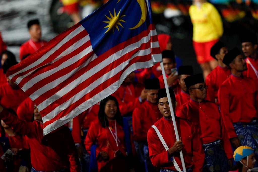 Chinese flag display at Malaysian festival sparks viral controversy, apologies