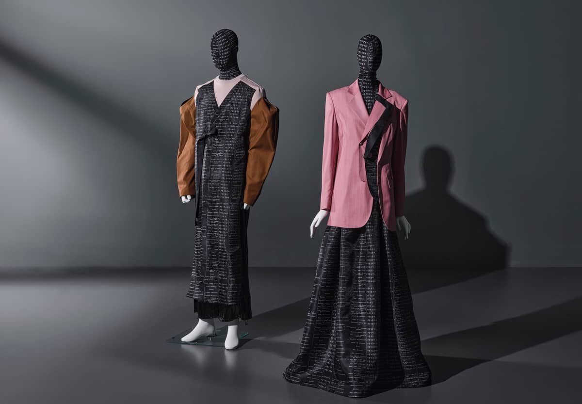 THE interpretation of Hangeul through fashion. ‘Strangeness, Novelty, and Connection’ by Lee Cheong-cheong, 2022.