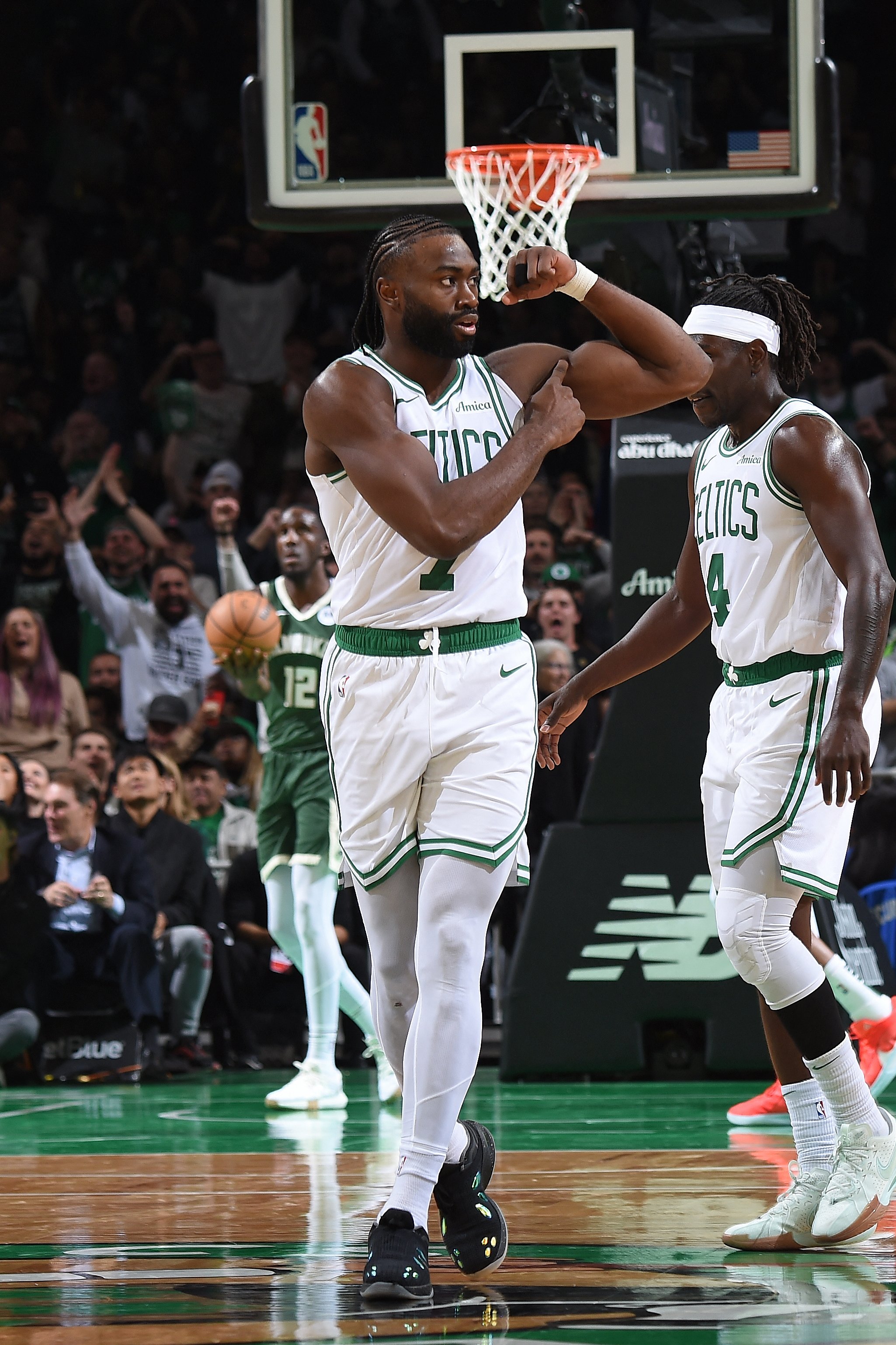 SHOW OF FORCE: Celtics tame Bucks; Banchero drops 50