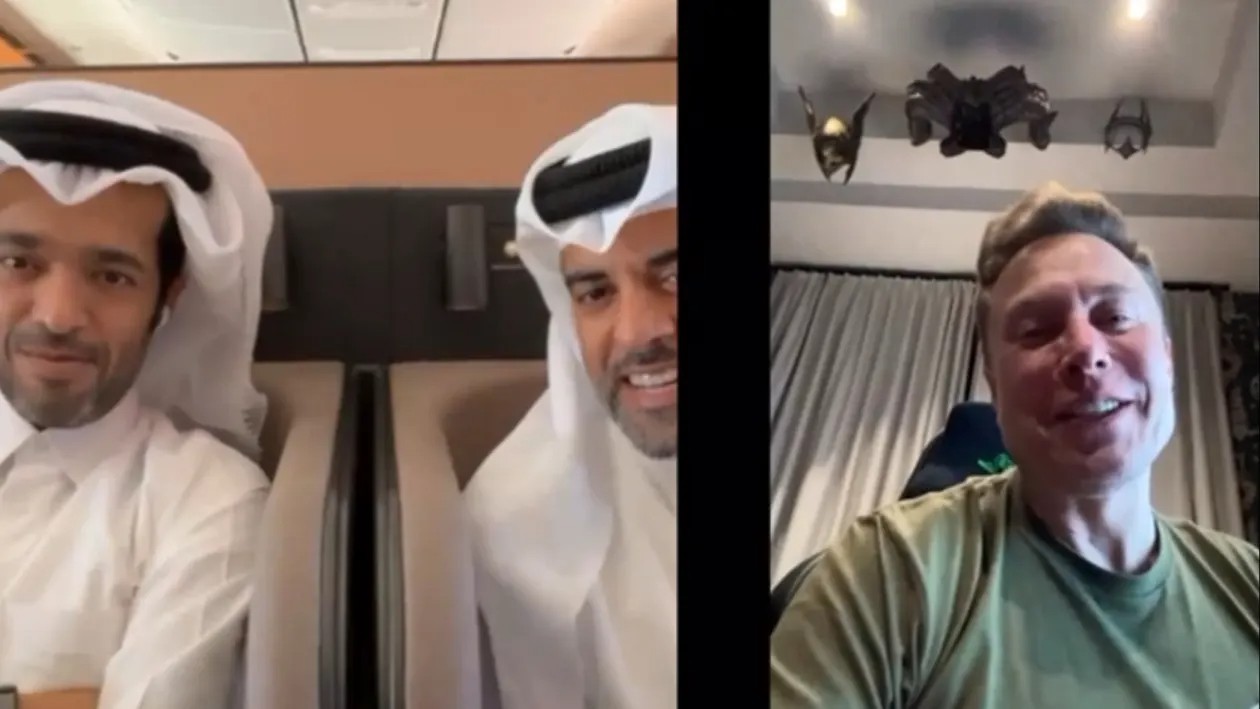 Qatar Airways has reportedly become the first airline to install SpaceX's Starlink technology on a Boeing 777