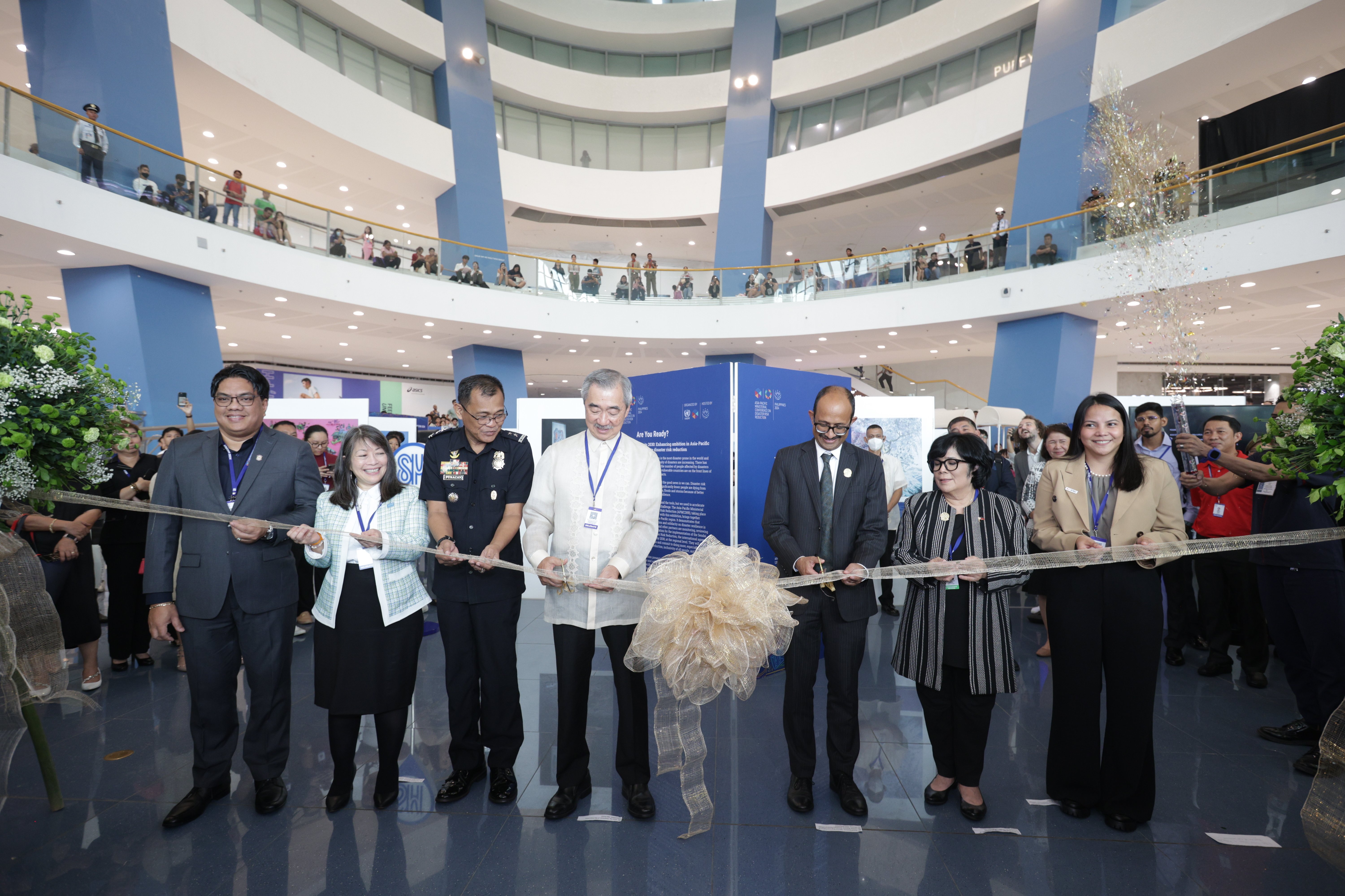 SM MoA hosts internatn'l exhibit, fire square road show adressing disaster risks 

