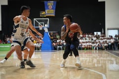 Lanterns, Knights forge dream duel