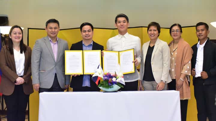 Japan strengthens grassroots partnership with the Philippines through new education and community projects