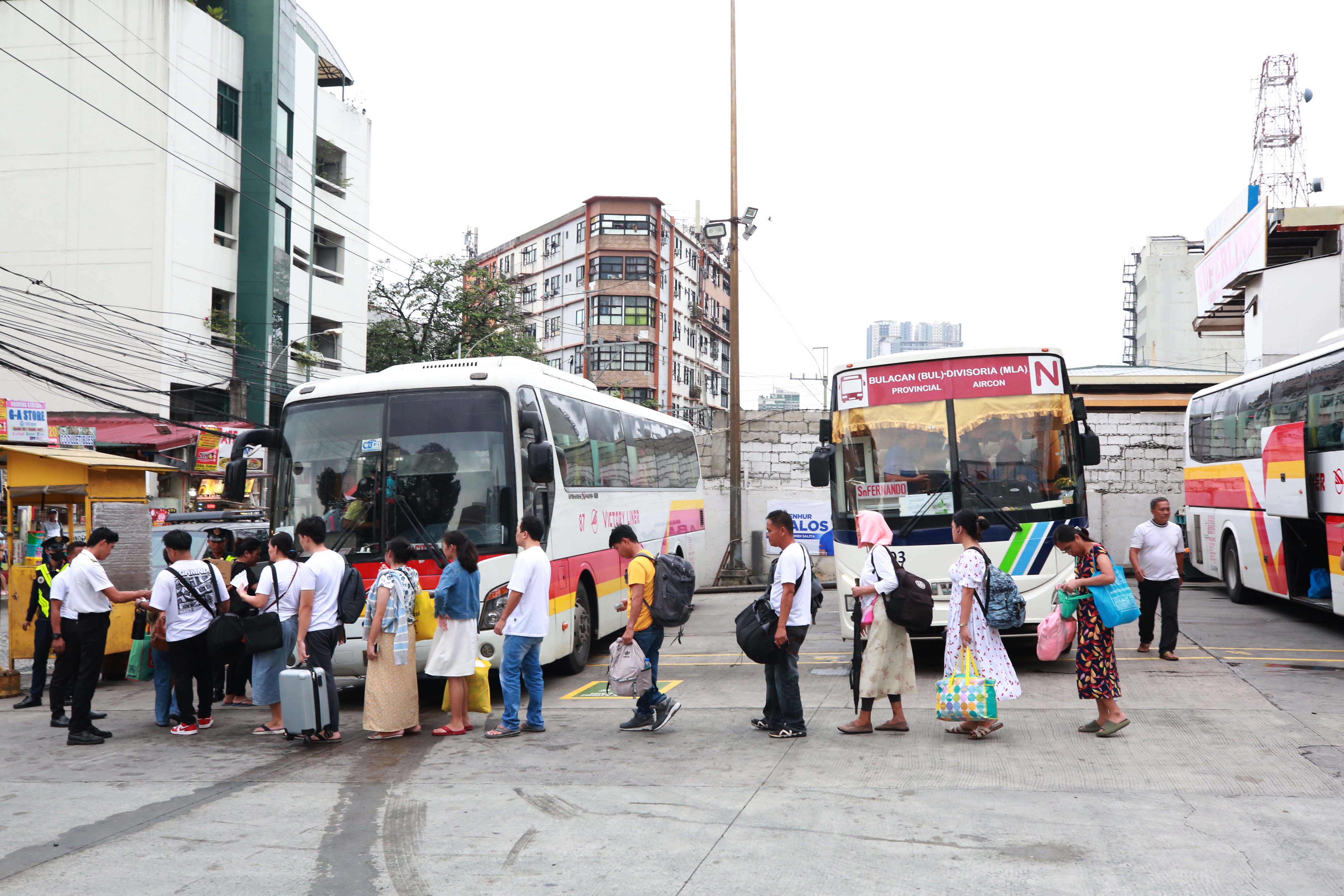 Undas exodus: Bus operators warned over violations