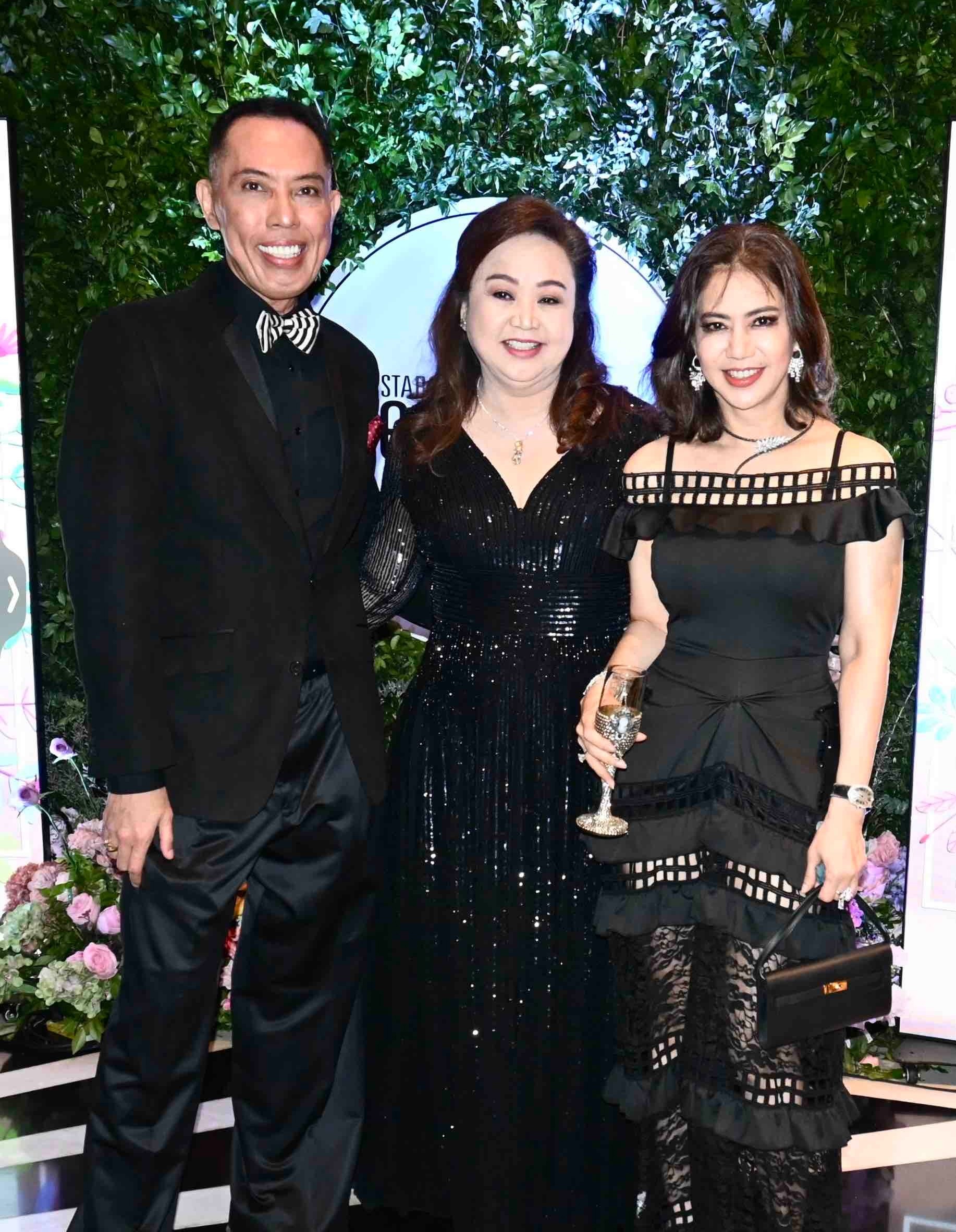 Alex Vergara, Alice Eduardo and the columnist.