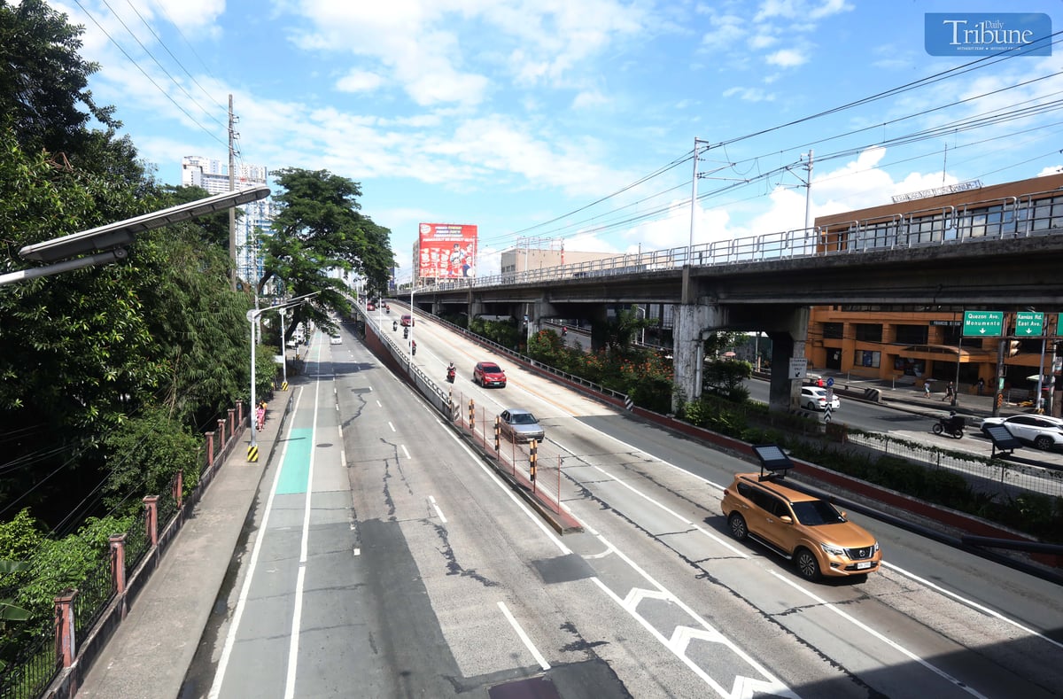 Motorists travel smoothly along EDSA North and Southbound in Quezon City on Friday, 1 November, 2024. This scene follows World Cities Day, observed annually on 31 October to promote sustainable urbanization worldwide.