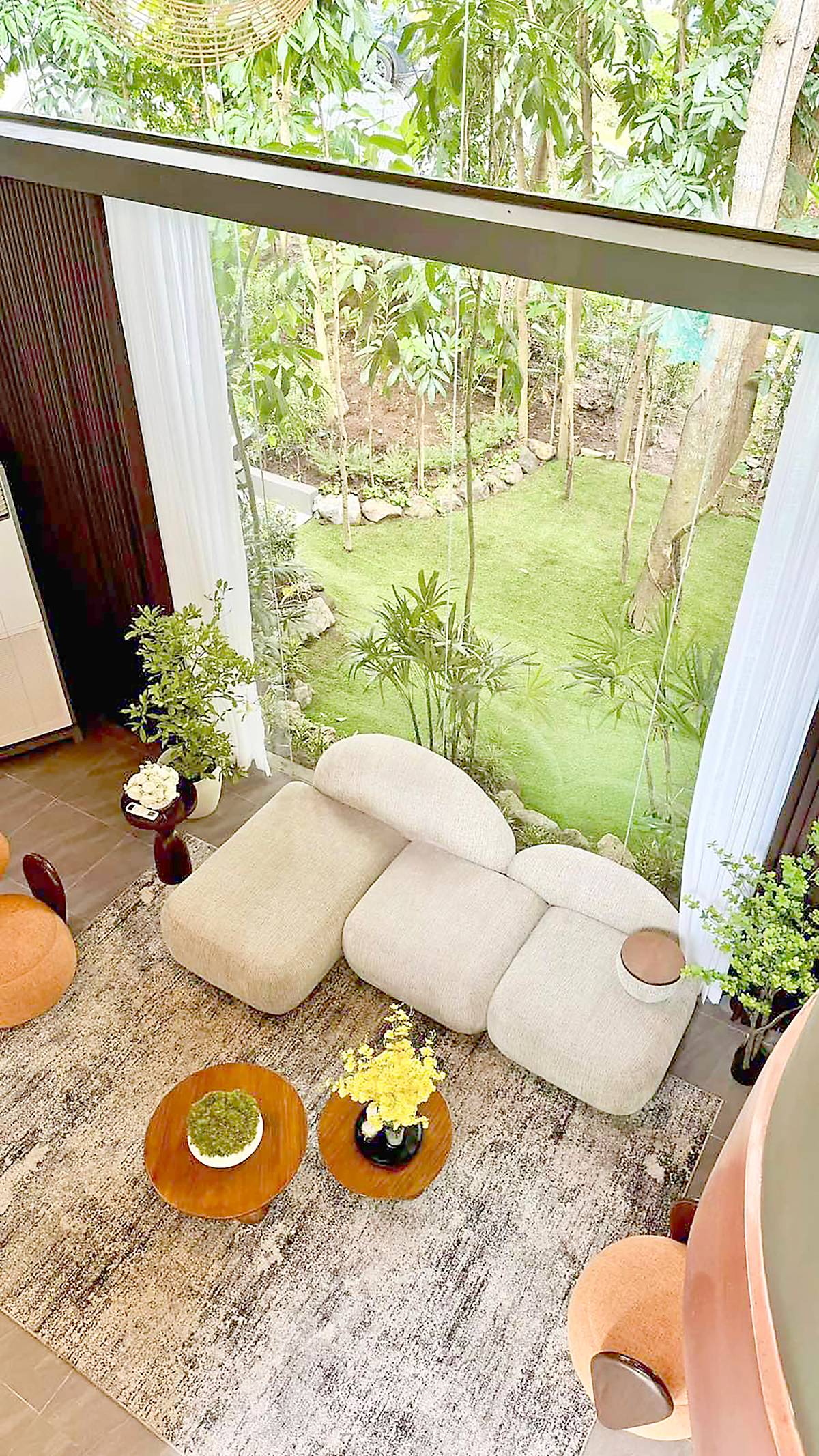 Lounge area.